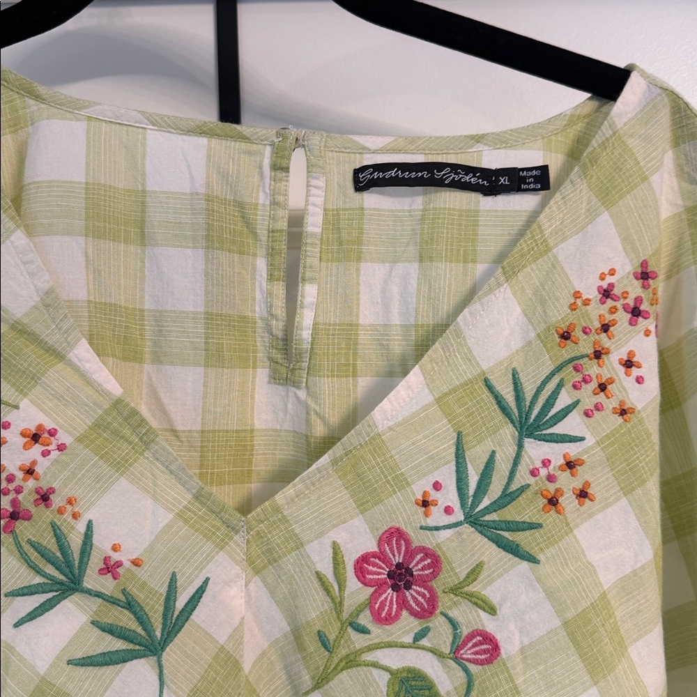Gudrun Sjoden Light Green Gingham Midi Dress with Floral Embroidery - Picture 2 of 4